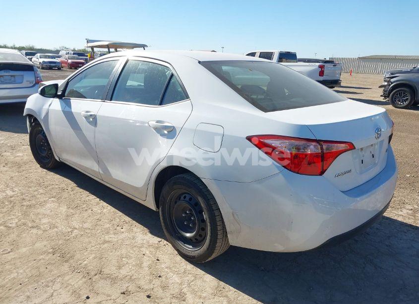 Photo 3 of 2019 Toyota Corolla LE (VIN 5YFBURHE7KP875845)