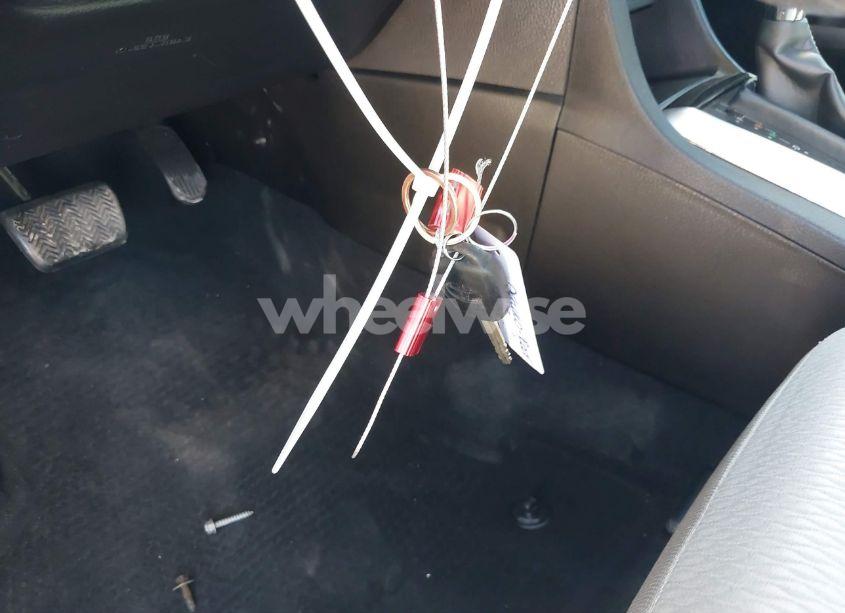 Photo 11 of 2019 Toyota Corolla LE (VIN 5YFBURHE7KP885307)