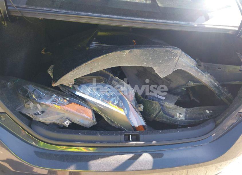 Photo 12 of 2019 Toyota Corolla LE (VIN 5YFBURHE7KP885307)