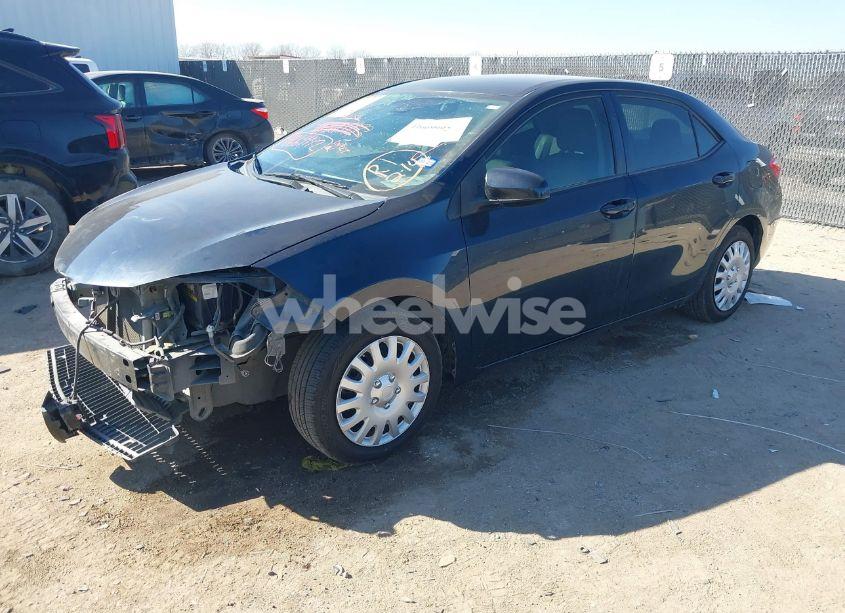 Photo 2 of 2019 Toyota Corolla LE (VIN 5YFBURHE7KP885307)