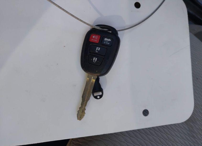 Photo 11 of 2019 Toyota Corolla LE (VIN 5YFBURHE7KP886568)