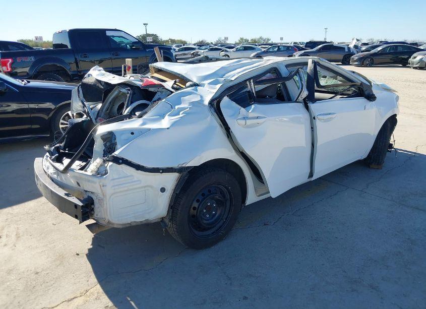 Photo 4 of 2019 Toyota Corolla LE (VIN 5YFBURHE7KP886568)