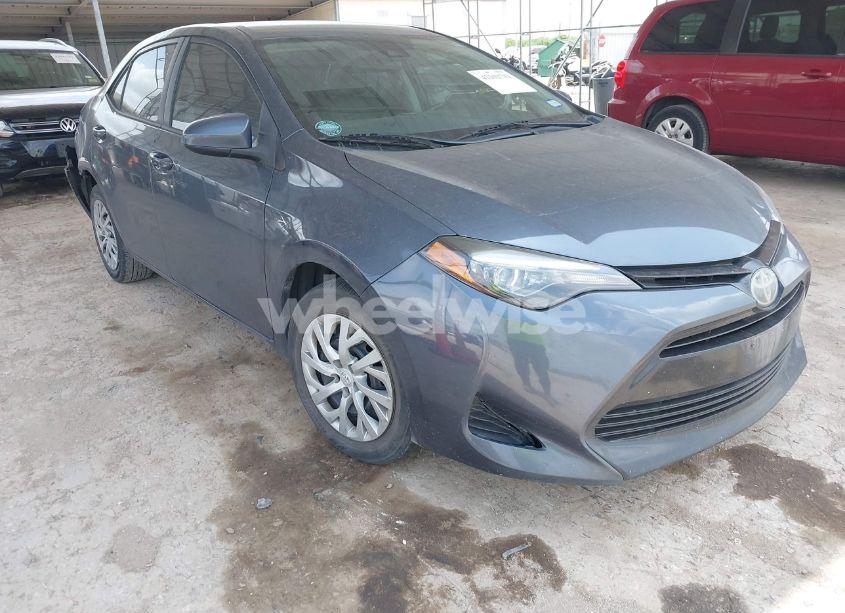 2019 Toyota Corolla LE (VIN 5YFBURHE7KP893892) main photo