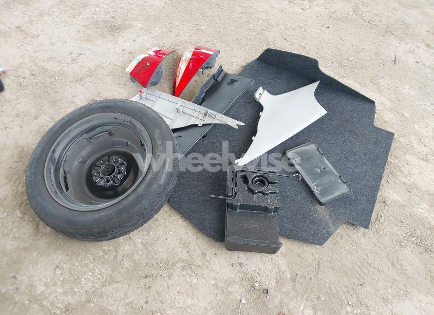 Photo 12 of 2019 Toyota Corolla LE (VIN 5YFBURHE7KP893892)