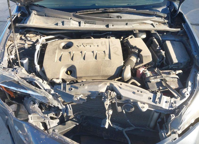 Photo 10 of 2019 Toyota Corolla LE (VIN 5YFBURHE7KP899031)