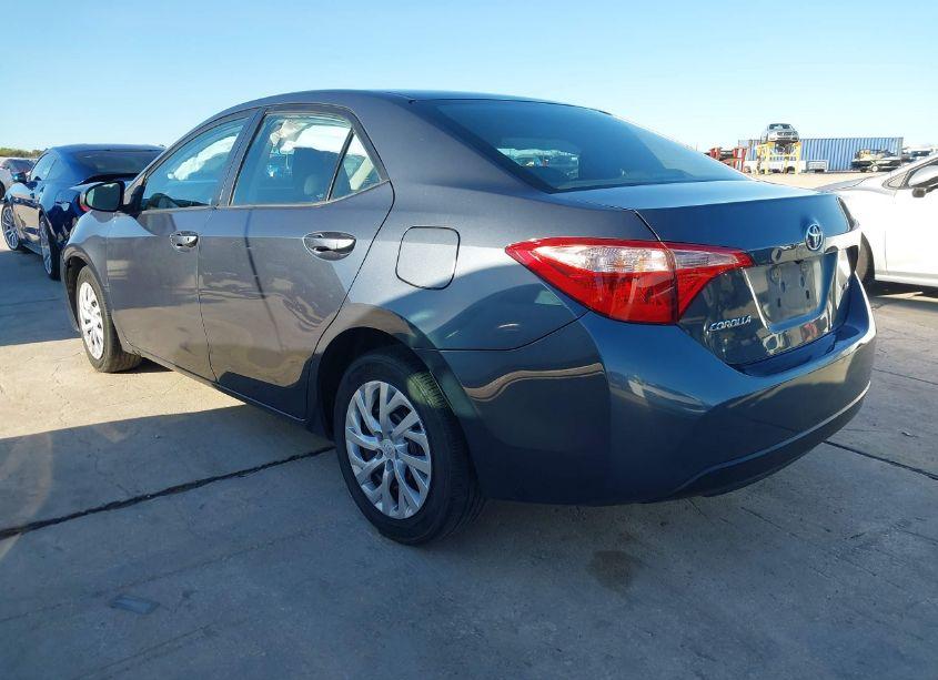 Photo 3 of 2019 Toyota Corolla LE (VIN 5YFBURHE7KP899031)