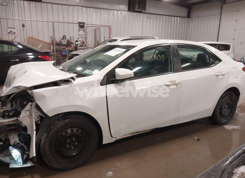 Photo 14 of 2019 Toyota Corolla LE (VIN 5YFBURHE7KP904275)