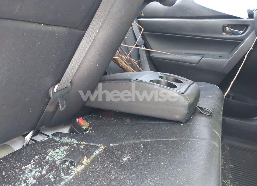 Photo 8 of 2019 Toyota Corolla XLE (VIN 5YFBURHE7KP904888)