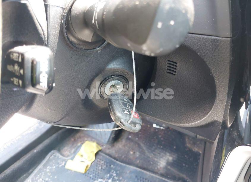 Photo 11 of 2019 Toyota Corolla LE (VIN 5YFBURHE7KP938152)