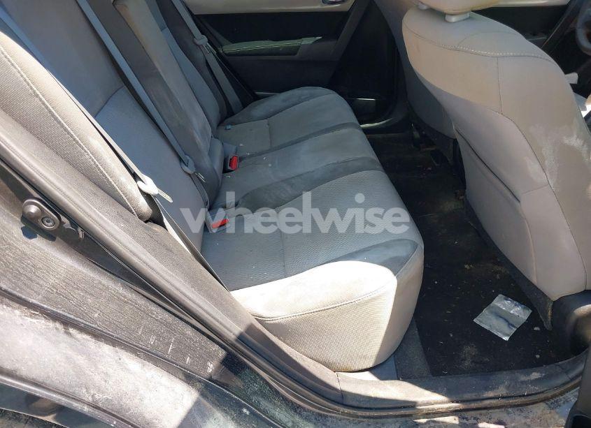 Photo 8 of 2019 Toyota Corolla LE (VIN 5YFBURHE7KP938152)
