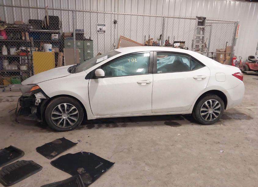 Photo 13 of 2019 Toyota Corolla LE (VIN 5YFBURHE7KP939558)