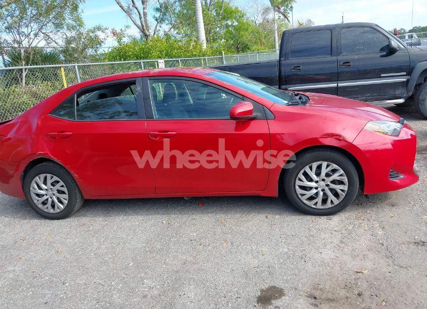 Photo 13 of 2019 Toyota Corolla LE (VIN 5YFBURHE7KP943433)