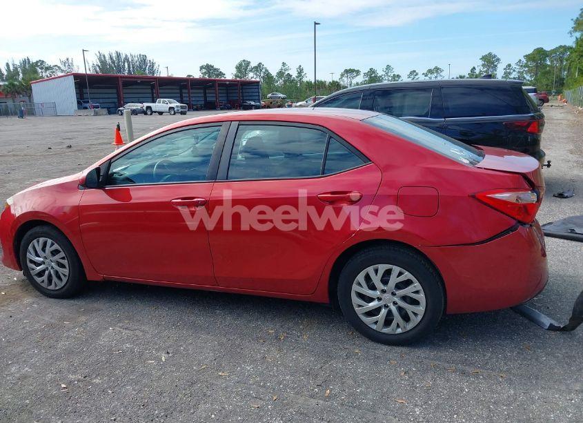 Photo 14 of 2019 Toyota Corolla LE (VIN 5YFBURHE7KP943433)