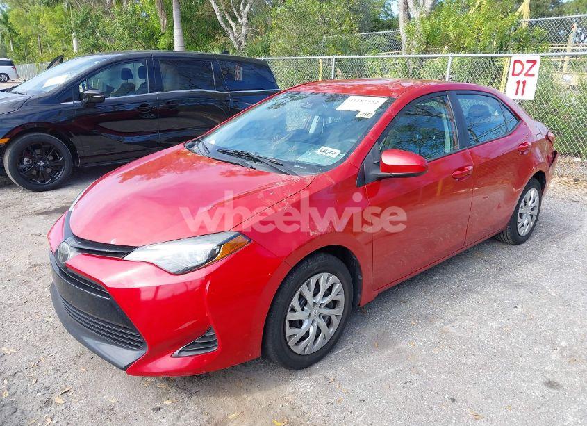 Photo 2 of 2019 Toyota Corolla LE (VIN 5YFBURHE7KP943433)