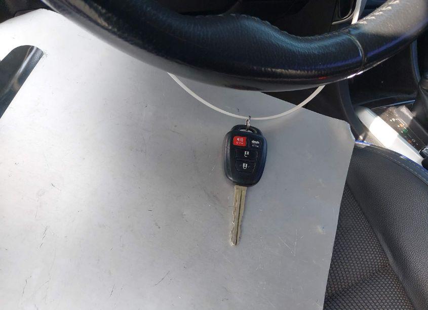 Photo 11 of 2019 Toyota Corolla SE (VIN 5YFBURHE7KP944453)