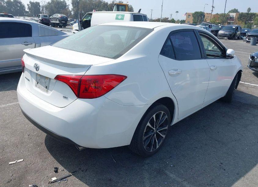 Photo 4 of 2019 Toyota Corolla SE (VIN 5YFBURHE7KP944453)