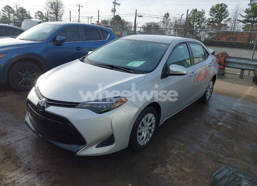 Photo 2 of 2019 Toyota Corolla LE (VIN 5YFBURHE7KP948745)