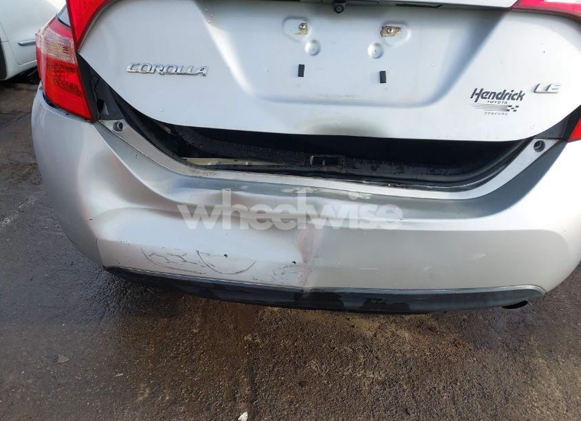 Photo 6 of 2019 Toyota Corolla LE (VIN 5YFBURHE7KP948745)