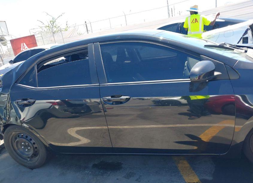 Photo 14 of 2019 Toyota Corolla LE (VIN 5YFBURHE7KP949281)