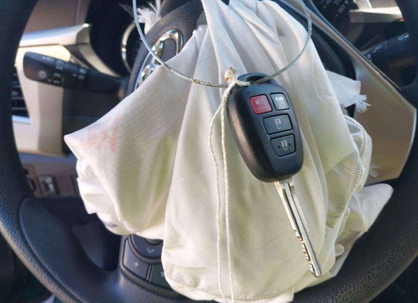 Photo 11 of 2014 Toyota Corolla LE PLUS (VIN 5YFBURHE8EP015375)