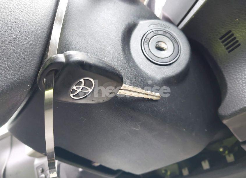 Photo 11 of 2014 Toyota Corolla LE (VIN 5YFBURHE8EP035626)