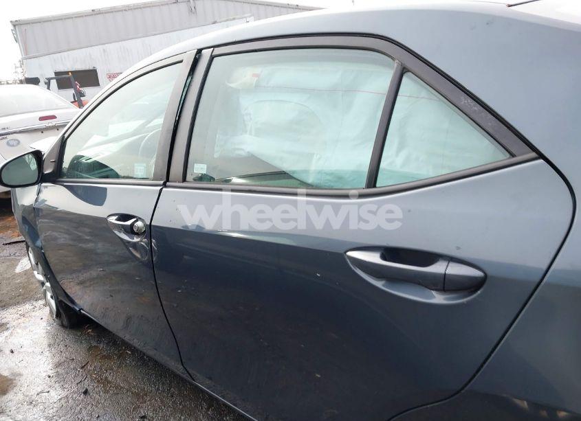 Photo 14 of 2014 Toyota Corolla LE (VIN 5YFBURHE8EP035626)