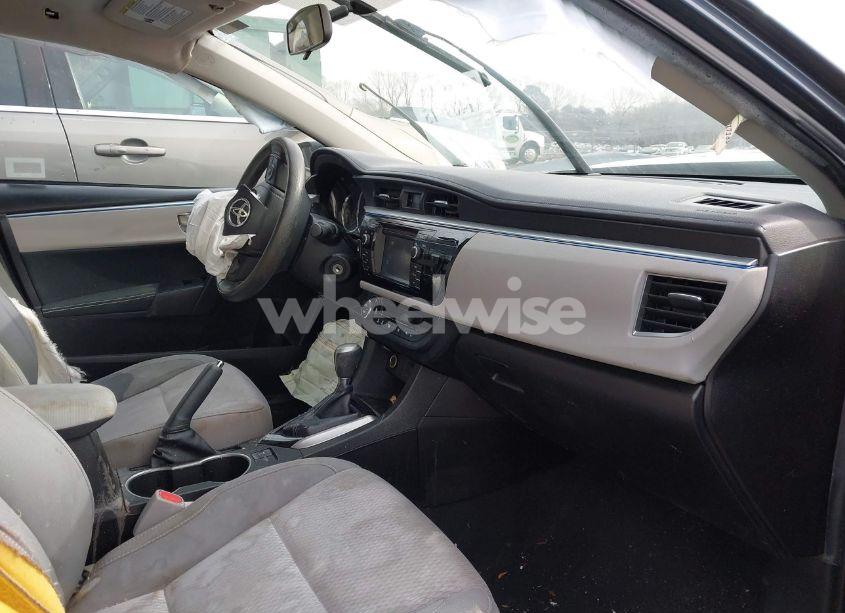 Photo 5 of 2014 Toyota Corolla LE (VIN 5YFBURHE8EP035626)