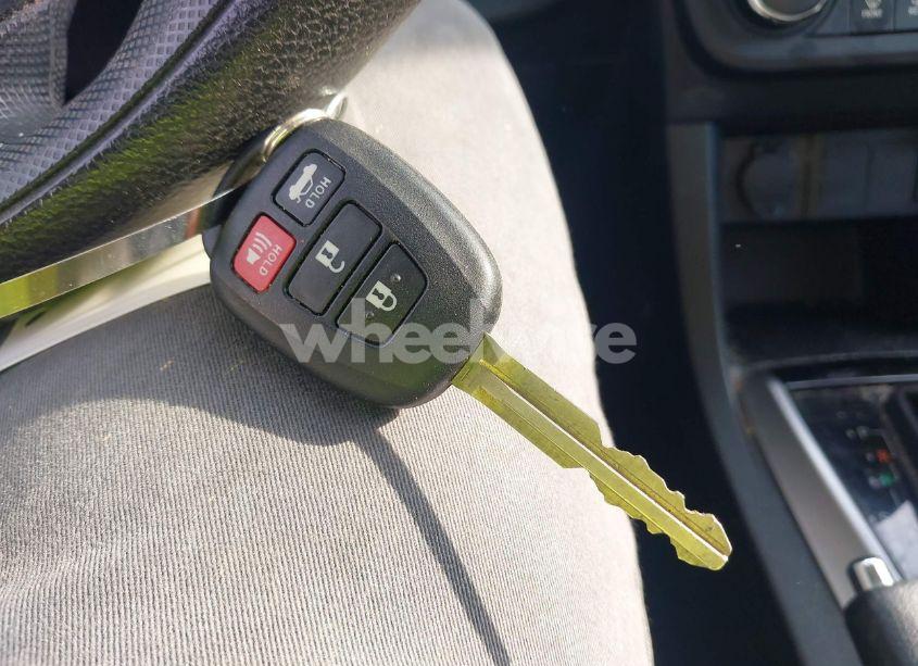 Photo 11 of 2014 Toyota Corolla LE PLUS (VIN 5YFBURHE8EP043631)