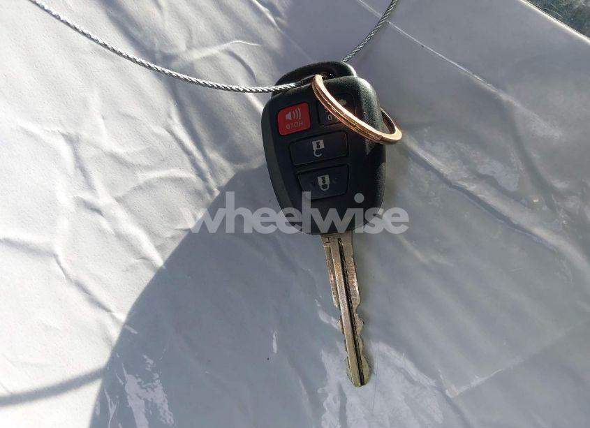 Photo 11 of 2014 Toyota Corolla S PLUS (VIN 5YFBURHE8EP057996)