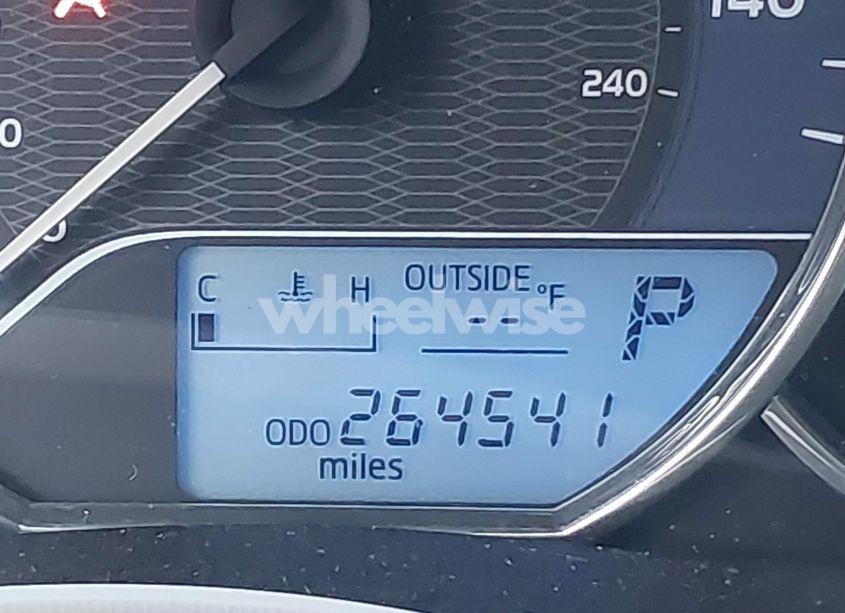 Photo 15 of 2014 Toyota Corolla LE (VIN 5YFBURHE8EP062308)