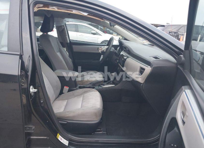 Photo 5 of 2014 Toyota Corolla LE (VIN 5YFBURHE8EP062308)