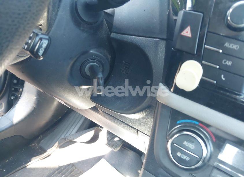 Photo 11 of 2014 Toyota Corolla LE (VIN 5YFBURHE8EP064074)