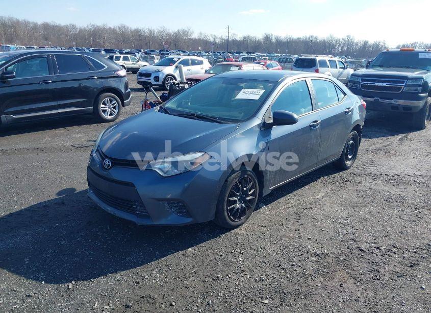 Photo 2 of 2014 Toyota Corolla LE (VIN 5YFBURHE8EP064074)
