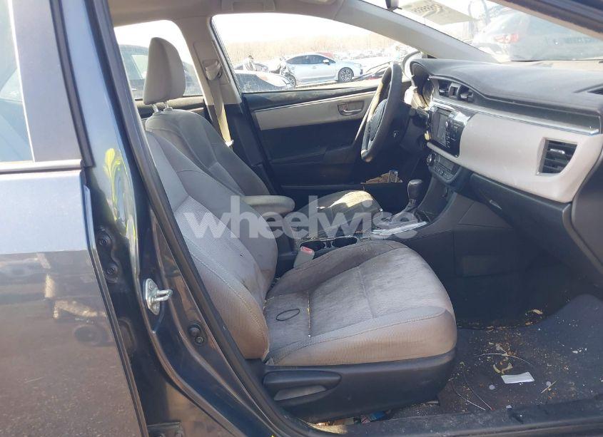 Photo 5 of 2014 Toyota Corolla LE (VIN 5YFBURHE8EP064074)