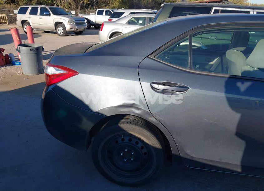 Photo 18 of 2014 Toyota Corolla LE (VIN 5YFBURHE8EP111801)