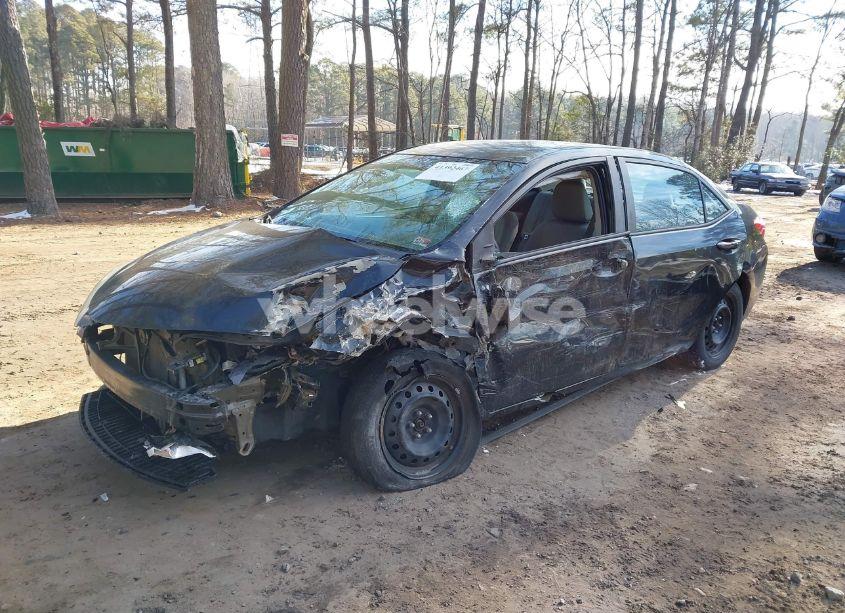 Photo 2 of 2014 Toyota Corolla LE (VIN 5YFBURHE8EP134236)