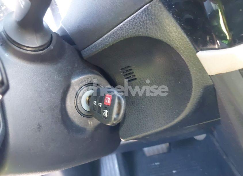 Photo 11 of 2014 Toyota Corolla LE (VIN 5YFBURHE8EP176275)