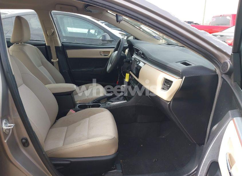 Photo 5 of 2015 Toyota Corolla LE (VIN 5YFBURHE8FP191182)