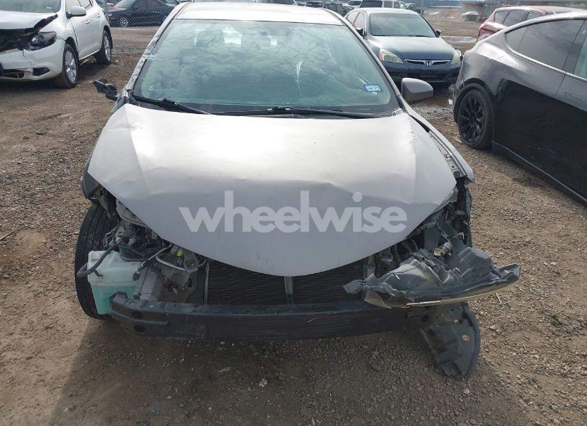 Photo 6 of 2015 Toyota Corolla LE (VIN 5YFBURHE8FP191182)