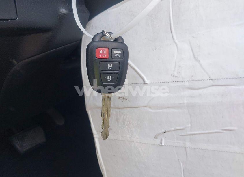 Photo 11 of 2015 Toyota Corolla LE PLUS (VIN 5YFBURHE8FP191490)