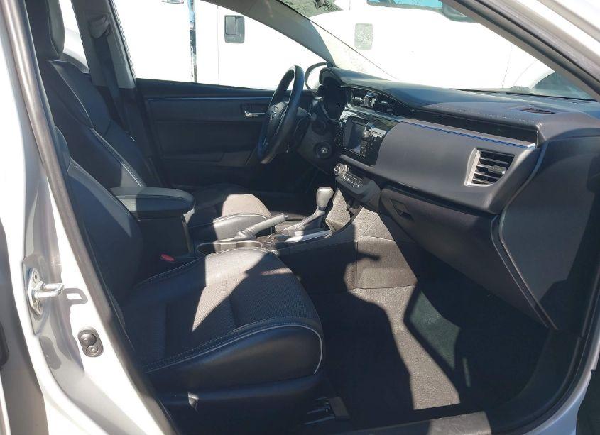 Photo 5 of 2015 Toyota Corolla S PLUS (VIN 5YFBURHE8FP191814)