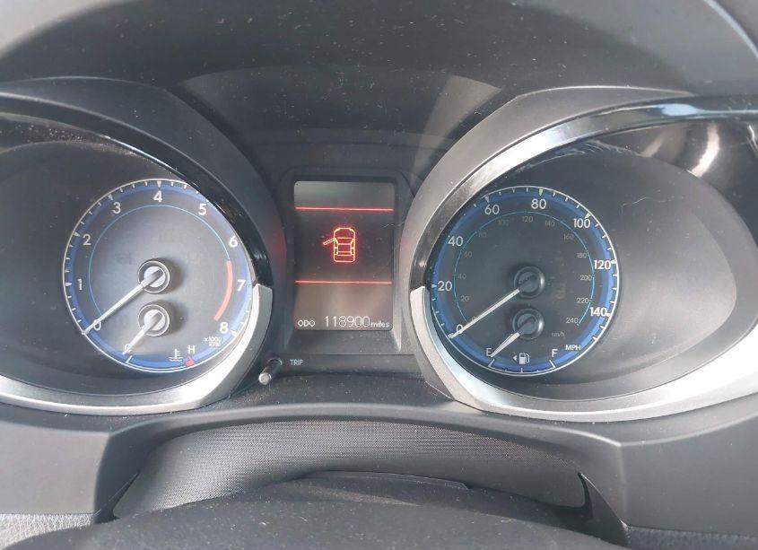 Photo 7 of 2015 Toyota Corolla S PLUS (VIN 5YFBURHE8FP191814)