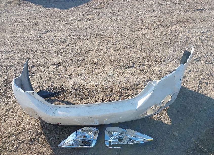 Photo 12 of 2015 Toyota Corolla LE (VIN 5YFBURHE8FP203721)