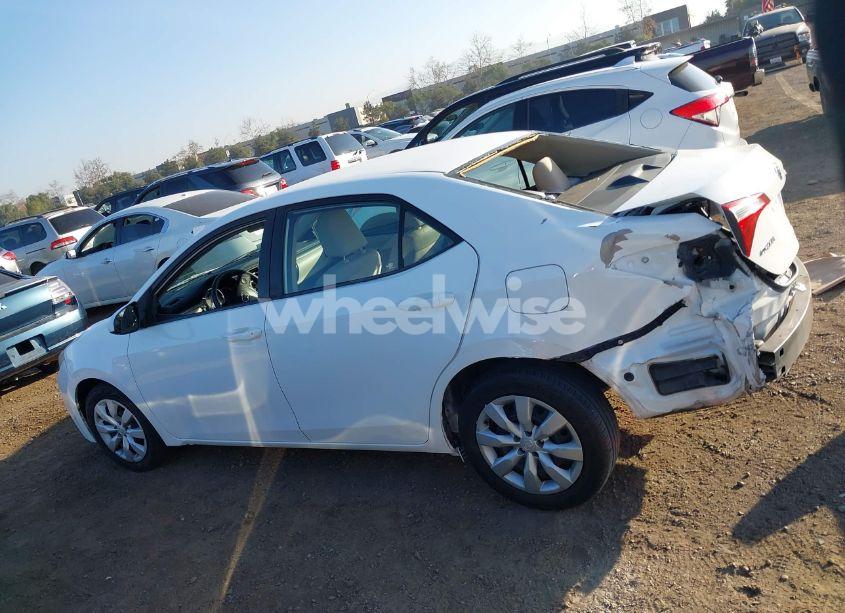 Photo 15 of 2015 Toyota Corolla LE (VIN 5YFBURHE8FP203721)
