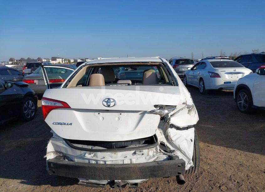 Photo 6 of 2015 Toyota Corolla LE (VIN 5YFBURHE8FP203721)