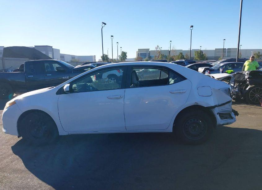 Photo 14 of 2015 Toyota Corolla L (VIN 5YFBURHE8FP230112)