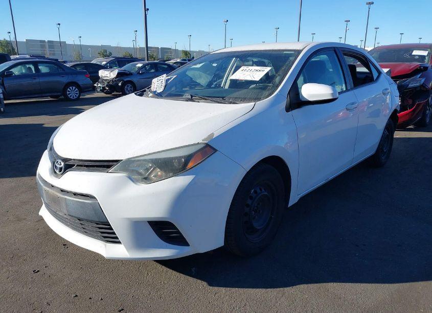 Photo 2 of 2015 Toyota Corolla L (VIN 5YFBURHE8FP230112)