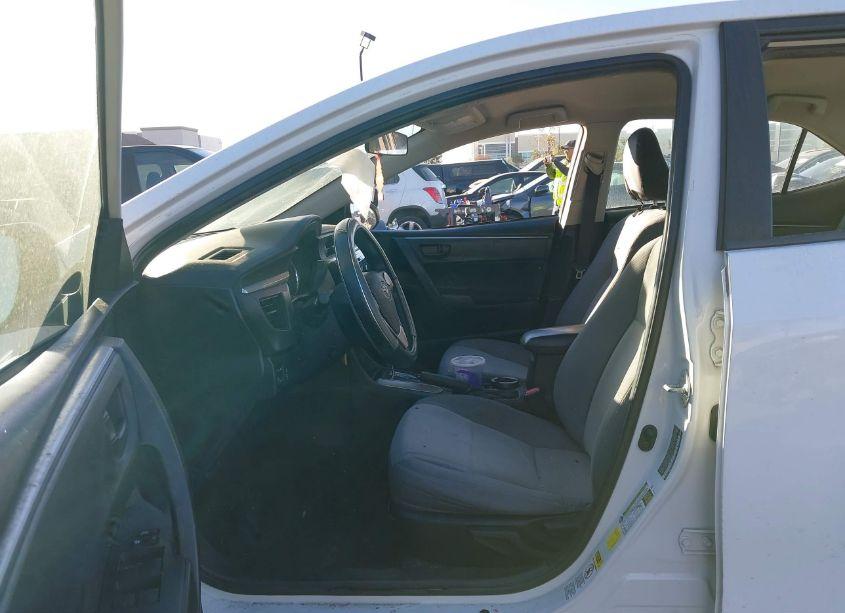 Photo 5 of 2015 Toyota Corolla L (VIN 5YFBURHE8FP230112)