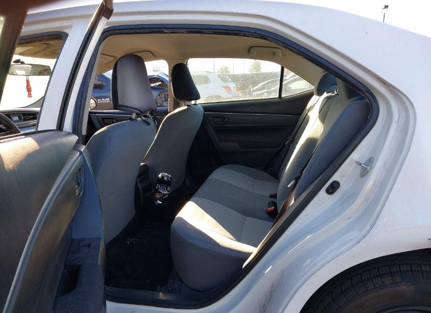 Photo 8 of 2015 Toyota Corolla L (VIN 5YFBURHE8FP230112)