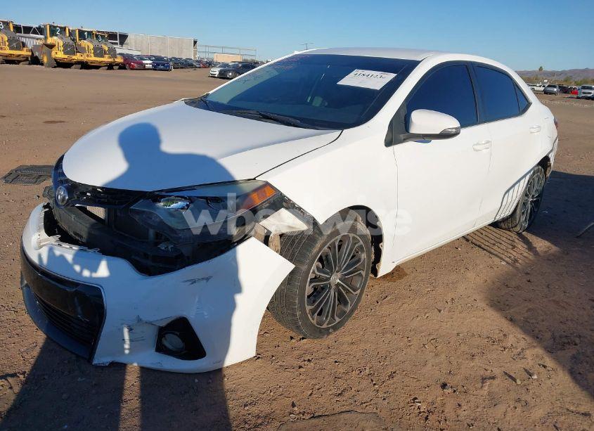 Photo 2 of 2015 Toyota Corolla S PLUS (VIN 5YFBURHE8FP236878)